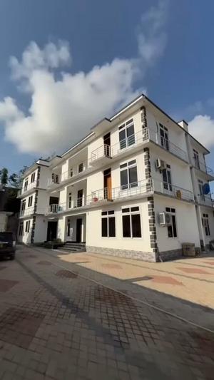 Apartment ya vyumba vitatu inapangishwa Mbezi Beach Africana, Dar Es Salaam