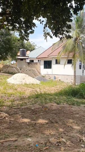 Viwanja vinauzwa Goba Njia Nne, Dar Es Salaam (400 sqm) Viwanja vinauzwa Goba Njia Nne, Dar Es Salaam (400 sqm)