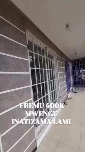 Duka linapangishwa Mwenge, Dar Es Salaam Duka linapangishwa Mwenge, Dar Es Salaam