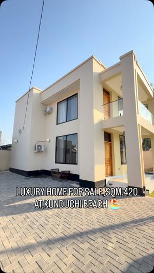 5 Bedrooms House for Sale in Kunduchi Beach, Dar Es Salaam (420 sqm)