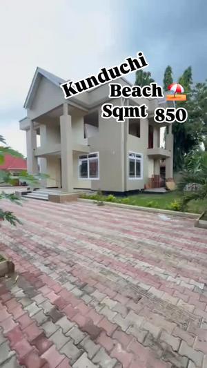 3 Bedrooms House for Sale in Kunduchi Beach, Dar Es Salaam (850 sqm)