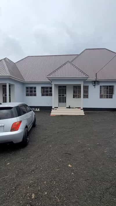 Nyumba ya vyumba viwili inauzwa Moshono, Arusha