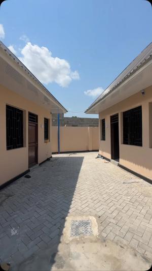 Apartment ya chumba kimoja inapangishwa Kisiwani, Dar Es Salaam Apartment ya chumba kimoja inapangishwa Kisiwani, Dar Es Salaam