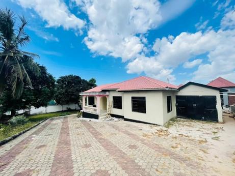 Nyumba ya vyumba vitatu inapangishwa Ubungo Makoka Kwa Mkua, Dar Es Salaam Nyumba ya vyumba vitatu inapangishwa Ubungo Makoka Kwa Mkua, Dar Es Salaam