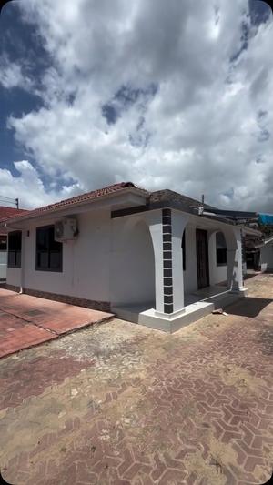 3 Bedrooms House for Rent in Mbezi Beach, Dar Es Salaam 3 Bedrooms House for Rent in Mbezi Beach, Dar Es Salaam