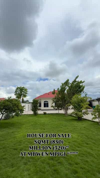 Nyumba ya vyumba vitatu inauzwa Mbweni, Dar Es Salaam (850 sqm)
