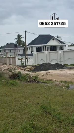 Kiwanja kinauzwa Goba Magorofani, Dar Es Salaam sqm 1200