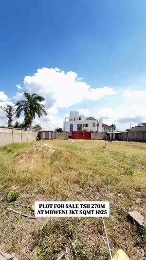 Kiwanja kinauzwa Mbeweni Jkt, Dar Es Salaam (1025 sqm) Kiwanja kinauzwa Mbeweni Jkt, Dar Es Salaam (1025 sqm)
