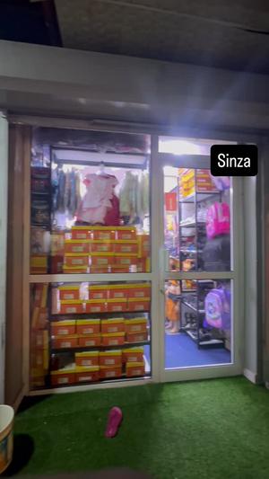 Duka linapangishwa Sinza, Dar Es Salaam