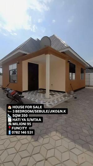 Nyumba ya vyumba vitatu inauzwa Kigamboni - FunCity, Dar Es Salaam (350 sqm) Nyumba ya vyumba vitatu inauzwa Kigamboni - FunCity, Dar Es Salaam (350 sqm)