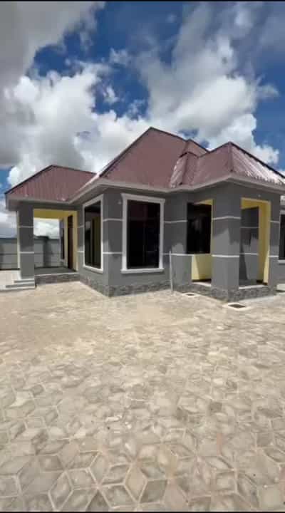 Nyumba ya vyumba vitatu inapangishwa Iyumbu UDOM Area, Dodoma Nyumba ya vyumba vitatu inapangishwa Iyumbu UDOM Area, Dodoma