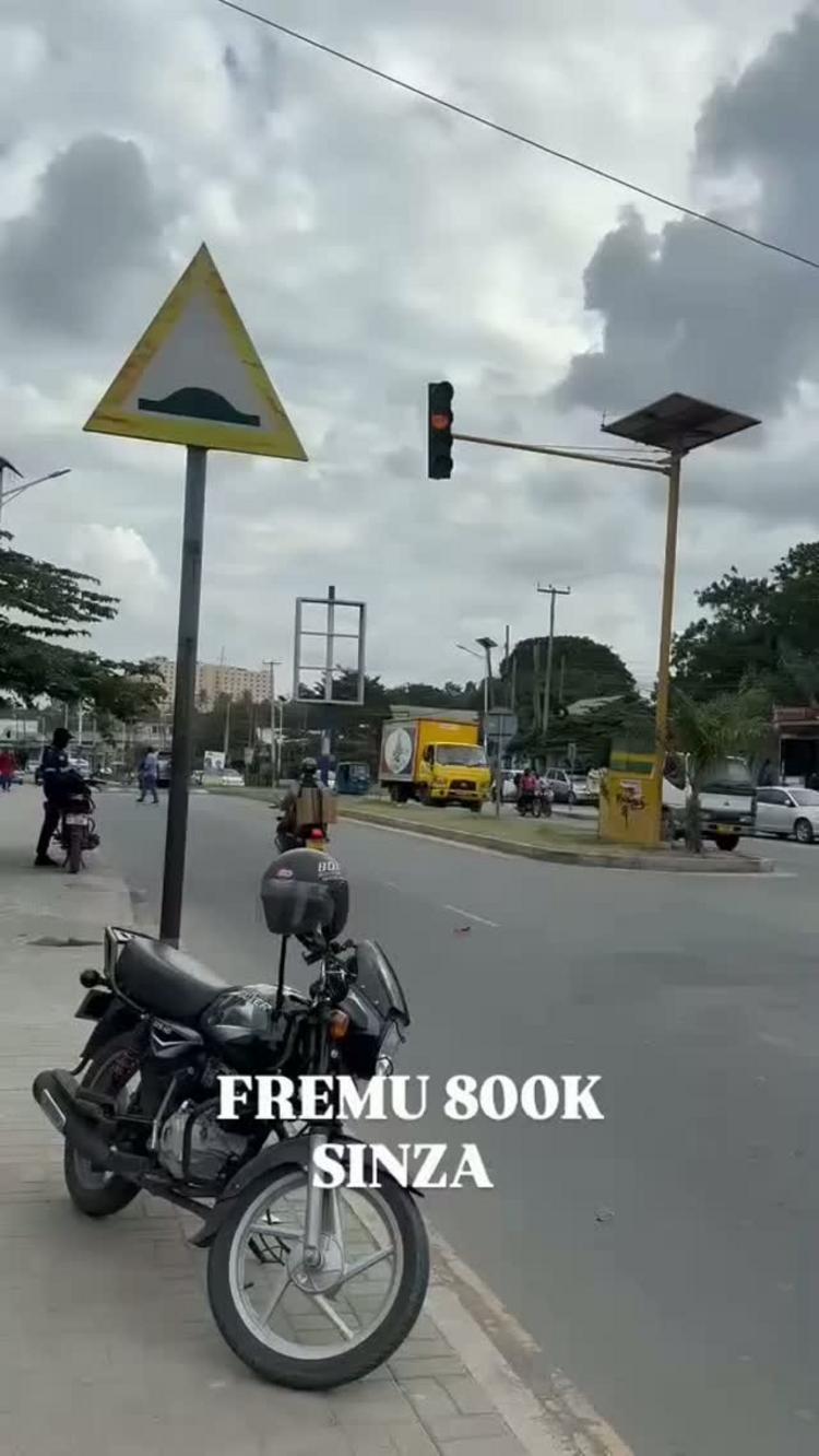 media -1 media -1