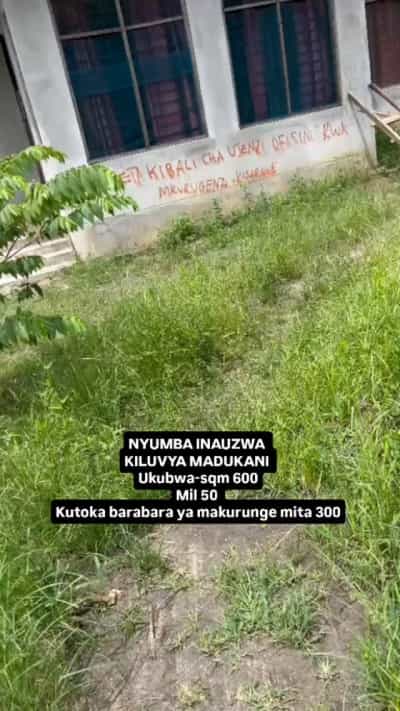 Nyumba ya vyumba vitatu inauzwa Kiluvya Madukani, Dar Es Salaam (600 sqm) Nyumba ya vyumba vitatu inauzwa Kiluvya Madukani, Dar Es Salaam (600 sqm)