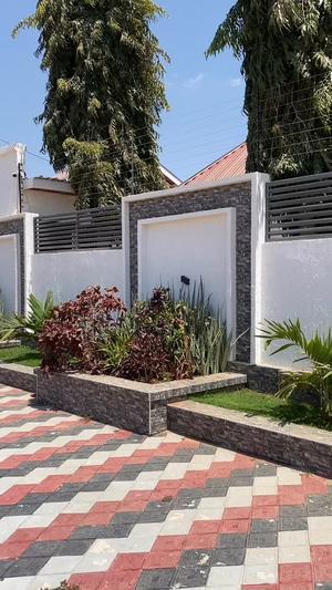 Nyumba ya vyumba vinne inapangishwa Mlimwa C ya Mwazo, Dodoma