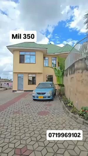Nyumba ya vyumba 6 inauzwa Kimara Temboni, Dar Es Salaam (1000 sqm)