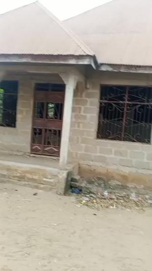 Nyumba ya vyumba vitatu inauzwa Kongowe, Pwani (1200 sqm) Nyumba ya vyumba vitatu inauzwa Kongowe, Pwani (1200 sqm)