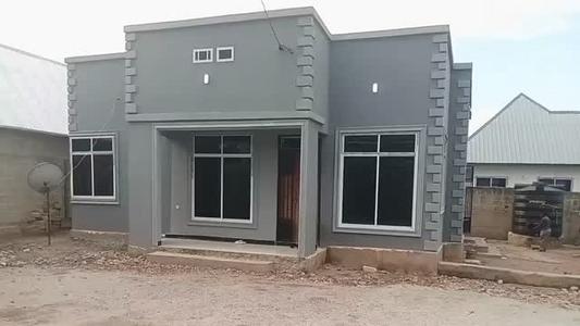 Nyumba ya vyumba vitatu inauzwa Nyashishi Nyanza, Mwanza (650 sqm) Nyumba ya vyumba vitatu inauzwa Nyashishi Nyanza, Mwanza (650 sqm)