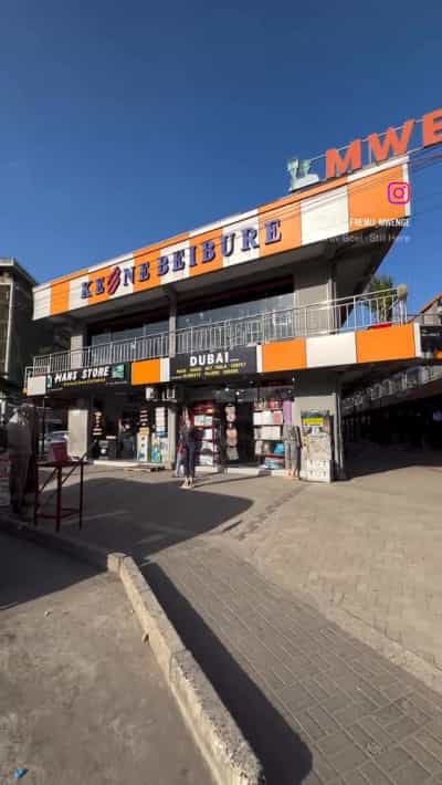 Duka linapangishwa Mwenge, Dar Es Salaam