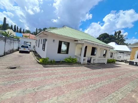 Nyumba ya vyumba vinne inapangishwa Kimara Stop Over, Dar Es Salaam