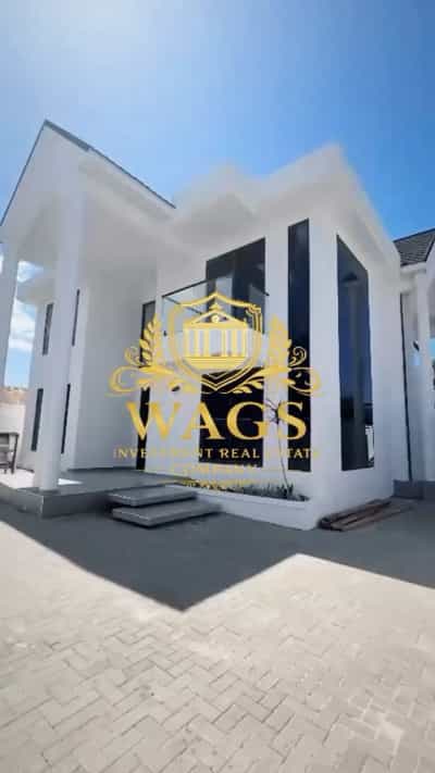 Nyumba ya vyumba vinne inauzwa Kijitonyama, Dar Es Salaam (400 sqm)