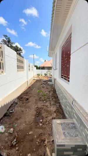 Nyumba ya vyumba vitatu inapangishwa Kigamboni, Dar Es Salaam Nyumba ya vyumba vitatu inapangishwa Kigamboni, Dar Es Salaam