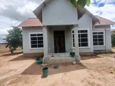 4 Bedrooms House for Sale in Iyumbu, Dodoma (1200 sqm)