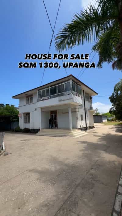Nyumba inauzwa Upanga, Dar Es Salaam (1300 sqm)