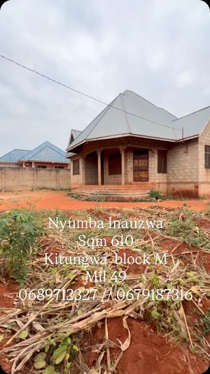 Nyumba ya vyumba vitatu inauzwa Morogoro (610 sqm) Nyumba ya vyumba vitatu inauzwa Morogoro (610 sqm)