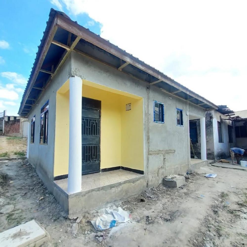 media -1 media -1