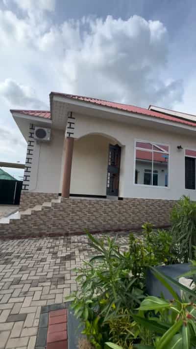 Apartment ya vyumba viwili inapangishwa Salasala Kwa Mkuu Wa Magereza, Dar Es Salaam Apartment ya vyumba viwili inapangishwa Salasala Kwa Mkuu Wa Magereza, Dar Es Salaam