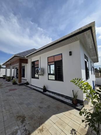 Nyumba ya vyumba vinne inauzwa Goba Njia Nne Mageti, Dar Es Salaam (500 sqm)