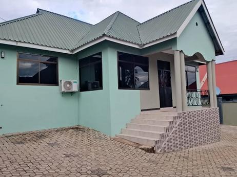 Nyumba ya vyumba vitatu inapangishwa Mbezi Mwisho, Dar Es Salaam