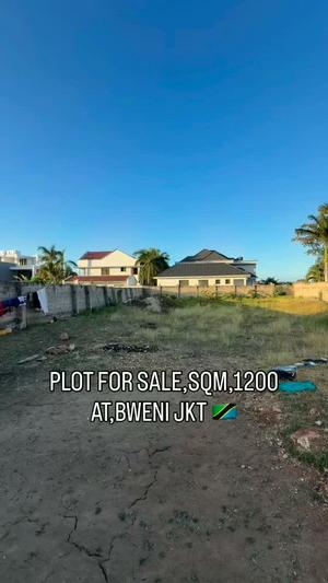 Kiwanja kinauzwa Mbeweni JKT, Dar Es Salaam (1200 sqm) Kiwanja kinauzwa Mbeweni JKT, Dar Es Salaam (1200 sqm)