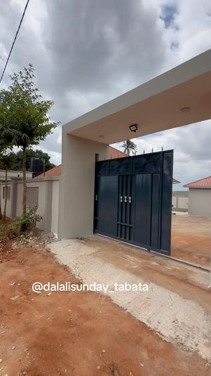 Nyumba ya vyumba vitatu inapangishwa Tabata Kinyerezi Shule, Dar Es Salaam Nyumba ya vyumba vitatu inapangishwa Tabata Kinyerezi Shule, Dar Es Salaam