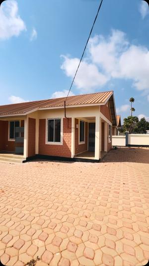 Nyumba ya vyumba vitatu inapangishwa Iyumbu, Dodoma Nyumba ya vyumba vitatu inapangishwa Iyumbu, Dodoma