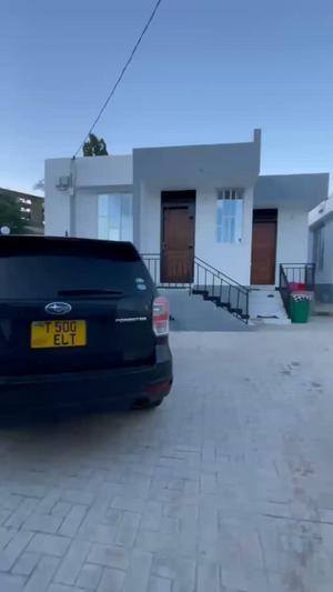 Nyumba ya vyumba viwili inapangishwa Makongo Juu, Dar Es Salaam Nyumba ya vyumba viwili inapangishwa Makongo Juu, Dar Es Salaam