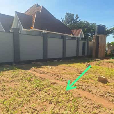 Nyumba ya vyumba vitatu inauzwa Kisesa Center, Mwanza (1302 sqm) Nyumba ya vyumba vitatu inauzwa Kisesa Center, Mwanza (1302 sqm)