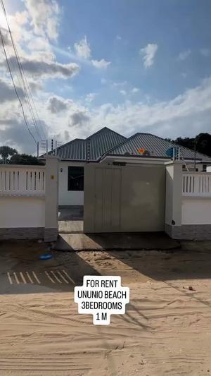 3 Bedrooms House for Rent in Ununio Beach, Dar Es Salaam