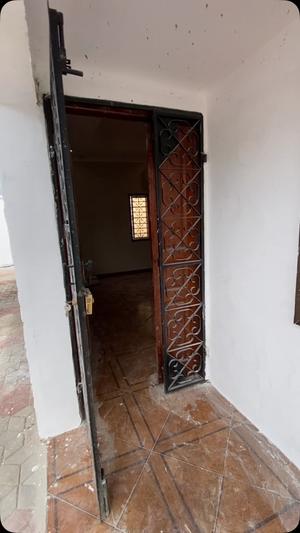 Nyumba ya vyumba vitatu inapangishwa Kijitonyama, Dar Es Salaam Nyumba ya vyumba vitatu inapangishwa Kijitonyama, Dar Es Salaam