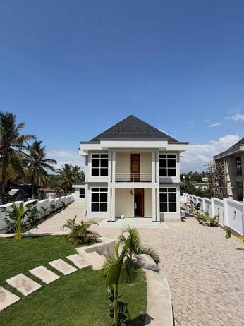 Nyumba ya vyumba vinne inauzwa Goba Center, Dar Es Salaam (1200 sqm) Nyumba ya vyumba vinne inauzwa Goba Center, Dar Es Salaam (1200 sqm)
