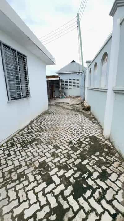 Nyumba ya vyumba 6 inapangishwa Mikocheni, Dar Es Salaam