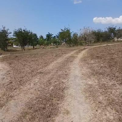 Kiwanja kinauzwa Madale Msigani, Dar Es Salaam (1000 sqm) Kiwanja kinauzwa Madale Msigani, Dar Es Salaam (1000 sqm)