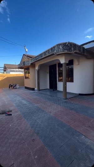 4 Bedrooms House for Rent in Kinondoni Vijana, Dar Es Salaam 4 Bedrooms House for Rent in Kinondoni Vijana, Dar Es Salaam