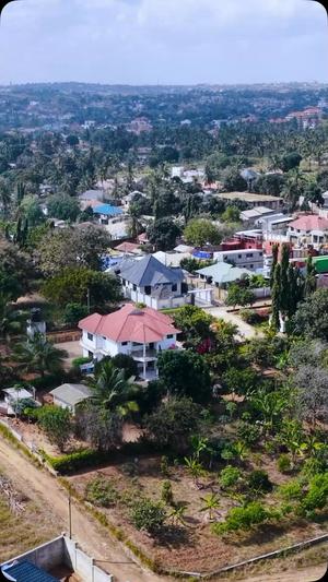 Nyumba ya vyumba vitatu inauzwa Madale Shule, Dar Es Salaam (400 sqm) Nyumba ya vyumba vitatu inauzwa Madale Shule, Dar Es Salaam (400 sqm)