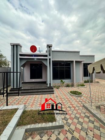 Nyumba ya vyumba vitatu inapangishwa Mwanza Nyumba ya vyumba vitatu inapangishwa Mwanza