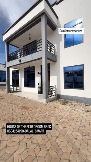 Nyumba ya vyumba vitatu inapangishwa Mwanza