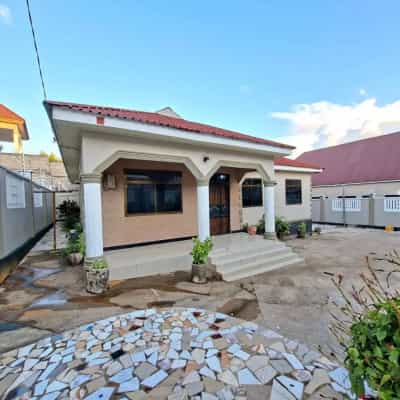 Nyumba ya vyumba vitatu inapangishwa KIMARA KOROGWE, Dar Es Salaam