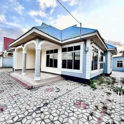 3 Bedrooms House for Rent in Ukonga Moshi Bar, Dar Es Salaam