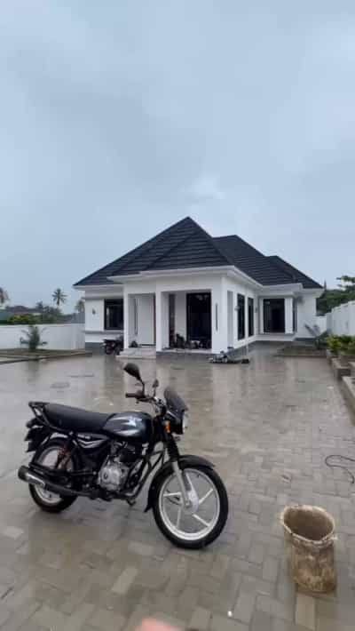 Nyumba ya vyumba vitano inauzwa Goba, Dar Es Salaam