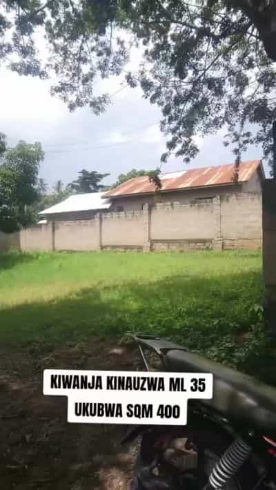 Kiwanja kinauzwa Goba Njia Panda Ya Makabe, Dar Es Salaam (400 sqm)